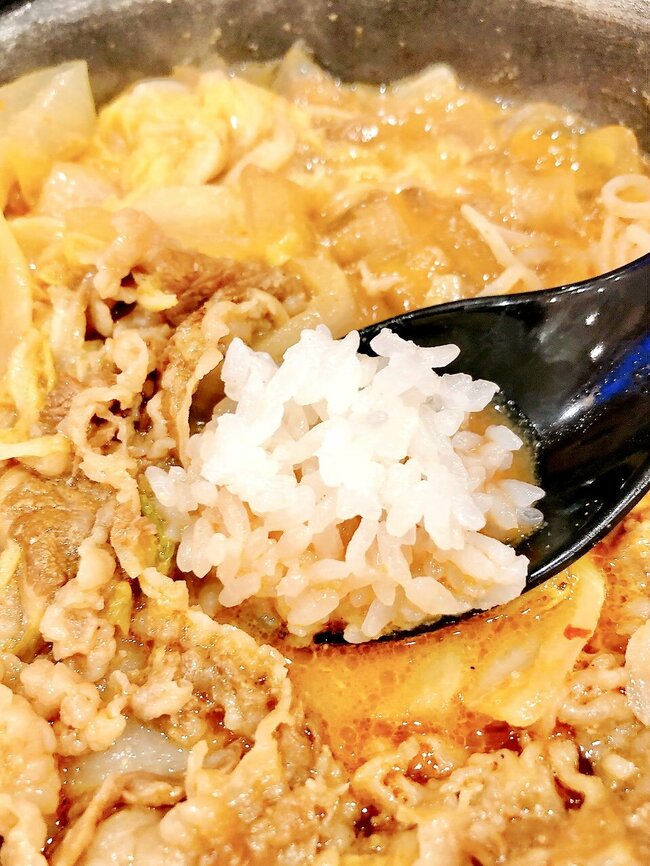 「おいしかった天才」すき家の“シビ辛ボリューム鍋”お肉も野菜もたっぷりで大満足！「本場の香りがするのがいい」「あちあちで辛くて美味しかった」