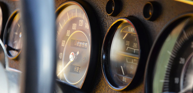 車の計器盤
