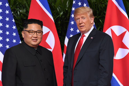 米朝首脳会談を行ったトランプと金正恩