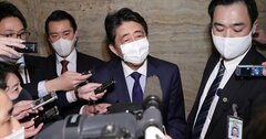 「桜を見る会」で安倍前首相の秘書らを聴取、立件はあり得るのか