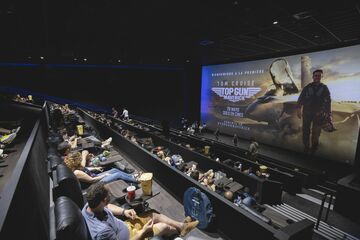 「トップガン　マーヴェリック」 原案記者の遺族が制作側提訴