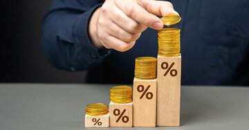 地銀決算は「過去20年で最高水準」でも欧米との差は歴然、経費率と利ざやから考える“地銀独自”の競争戦略