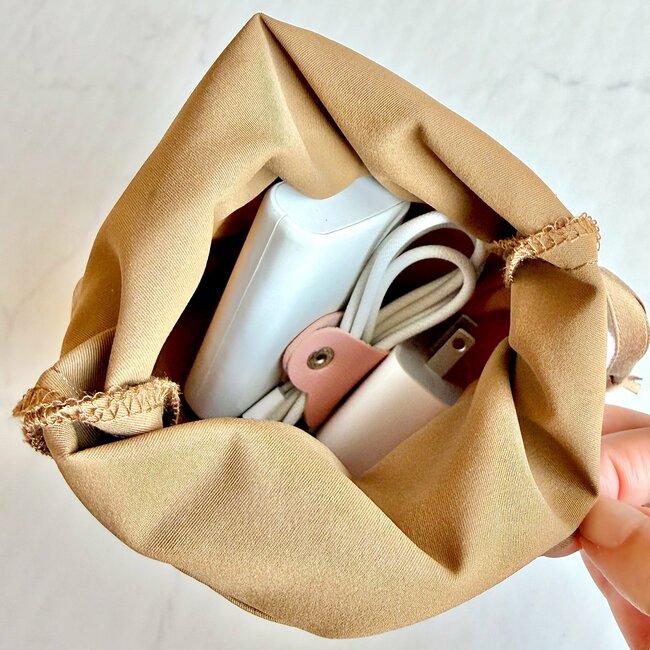 「かわいくて気絶しそうになった」コメダ珈琲の“コーヒーカップみたいな巾着”再販されて嬉しすぎる！「友だちにもプレゼントしたい」「こういうの弱いのよ」