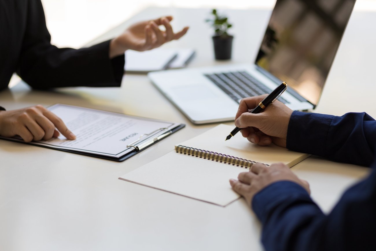 【仕事の常識を疑う】超多忙なディレクターが、打合せの場で絶対にやらない、たった一つのこととは？