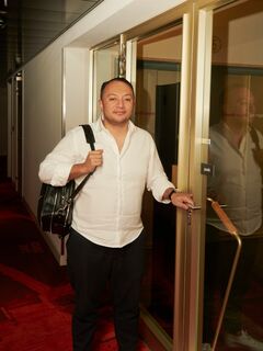 旅行しながら仕事、コロナで進む「ノマド」生活