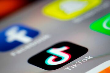 グーグル、短編動画アプリ買収検討 TikTokに対抗へ