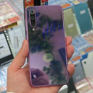 LINEのブラウンが背面に描かれたシャオミ製スマホ「Mi9 SE」が販売