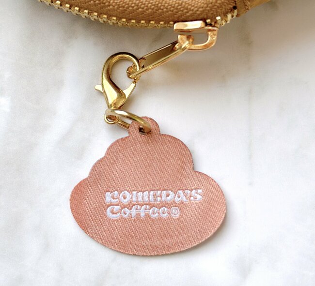 ミニ財布にちょうどいい…！コメダ珈琲の「ポーチ付きエコバッグ」が可愛すぎる！コーヒーカップのチャームにも一目惚れ！【購入レビュー】