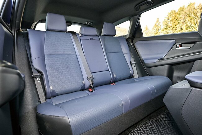 SUBARU・トレイルシーカーリアシート