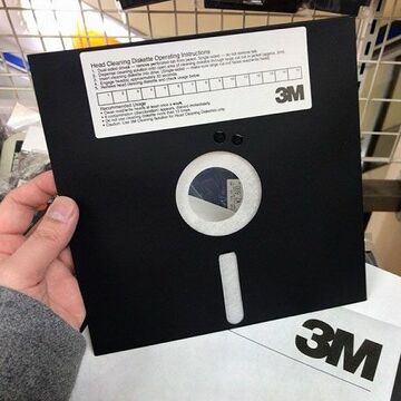 2019年に未使用品が！ 8インチFDD用クリーニングキット