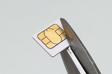 ケータイ回線リストラの春、自宅にいながら解約する方法はあるのか？