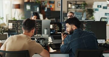CFOと管理部長、スタートアップはどちらを先に採用すべきか?