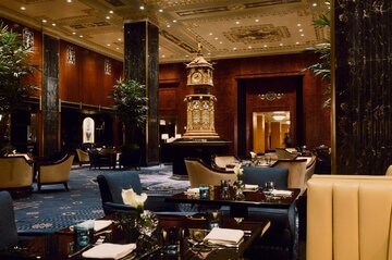 NYのウォルドーフ・アストリア、全面改装完了から数カ月で売却へ