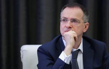 ロシア和平交渉団長は戦争正当化する歴史家