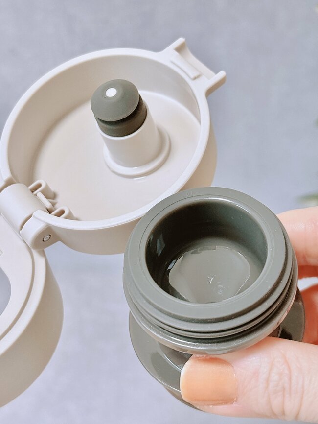 ペットボトルを買う回数が減りました！無印良品の「新作ボトル」8時間たっても氷が溶けなくてすごい…！