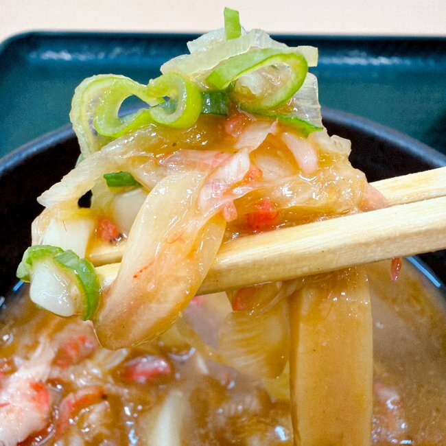 「クッソ美味ぇ」「何度かリピしたい」はなまるうどんの“豪快すぎるメニュー”美味しすぎて悶絶した！「専門店に負けないぐらい濃厚」《実食レビュー》