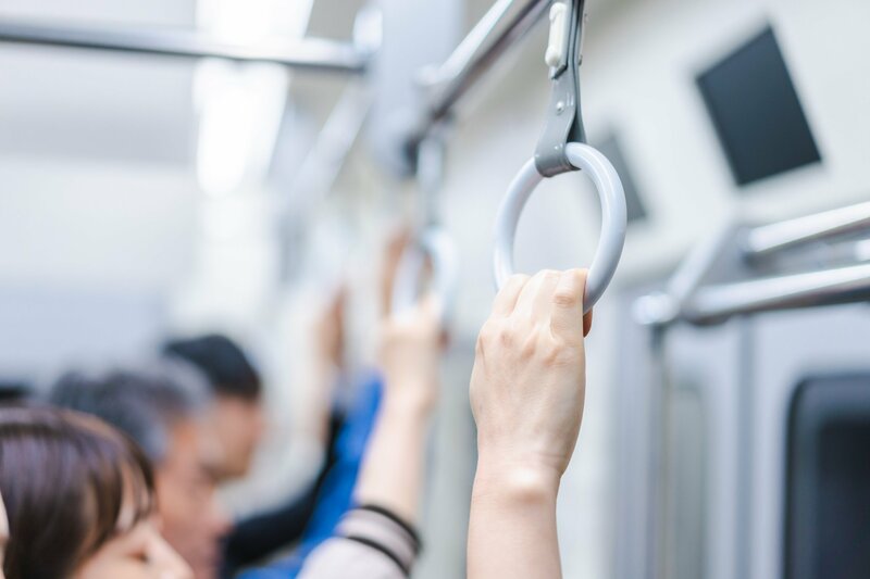 【通勤は毒か?】精神科医が教える「長い通勤時間」から心を守る対策とは