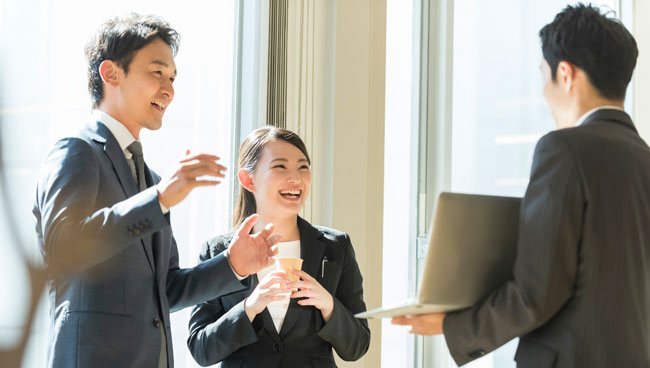 場を盛り上げる人と悪く人の違いとは?