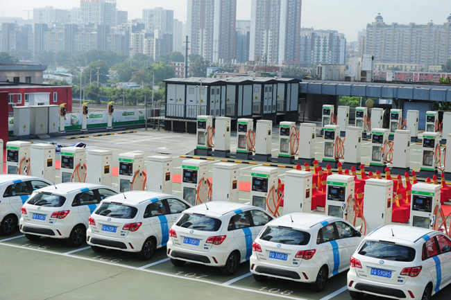 中国はEV化進展で世界の自動車産業を支配できるか