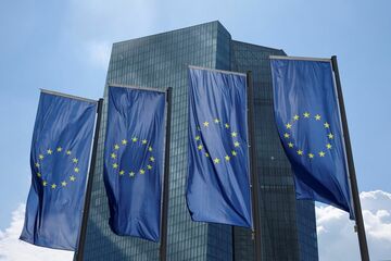 さらばマイナス利回り債、中銀のインフレ退治で