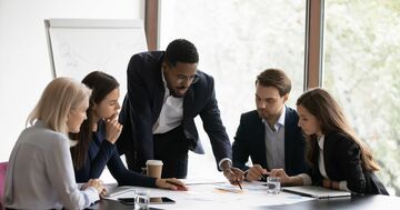 【5分で英語力アップ】「正確に言えば」英語でどう言う?