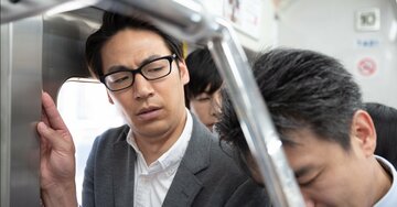 電車で「ドア横」を死守する人が、職場での評価を下げやすいワケ