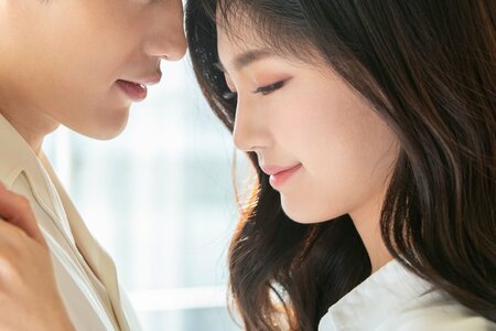「そりゃ気づかないわ…」探偵がシロ判定した“完璧な妻”が不倫で使った「まさかの通信手段」とは?