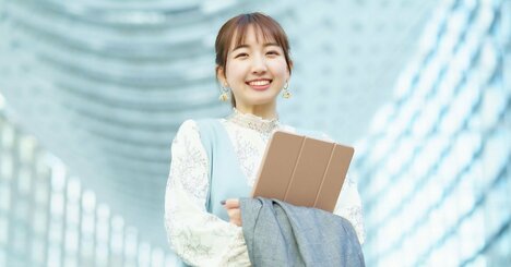 「大学3年生です。友人はTOEIC800点とか簿記3級を取っているけど、私には自動車免許しかありません。資格がないと就活では不利ですか？」就活と資格を考える