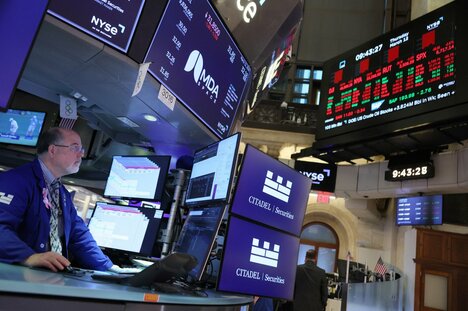 米株市場は「今のところ」冷静、イラン戦争激化でも