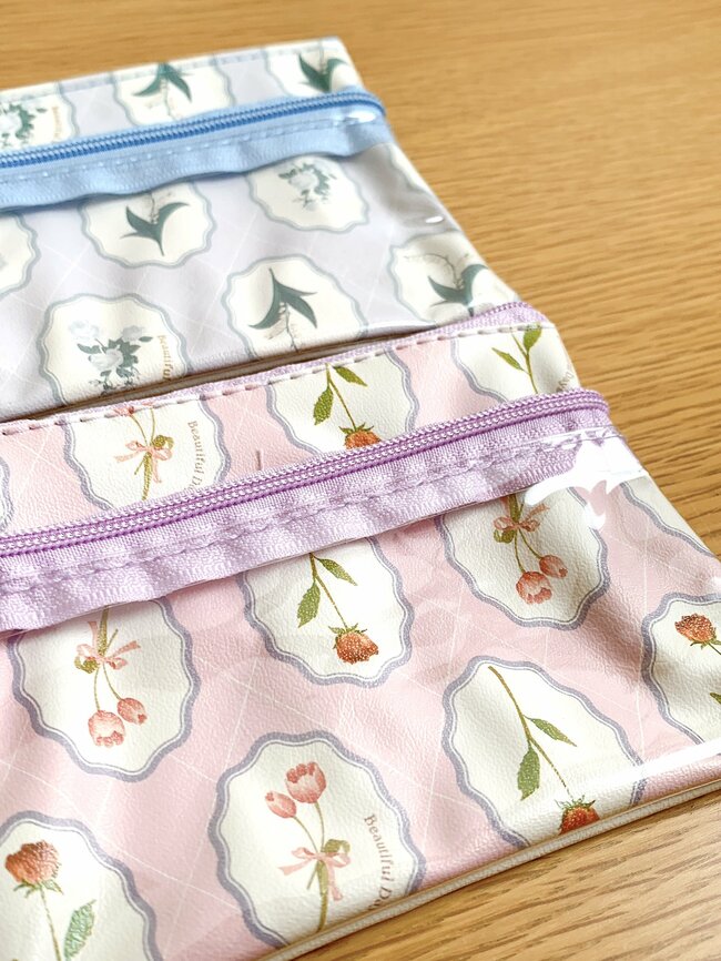 カードや診察券が50枚も入った…!セリアで見つけた「ミニ財布になるポーチ」小銭の量がひと目でわかって便利!《購入レビュー》