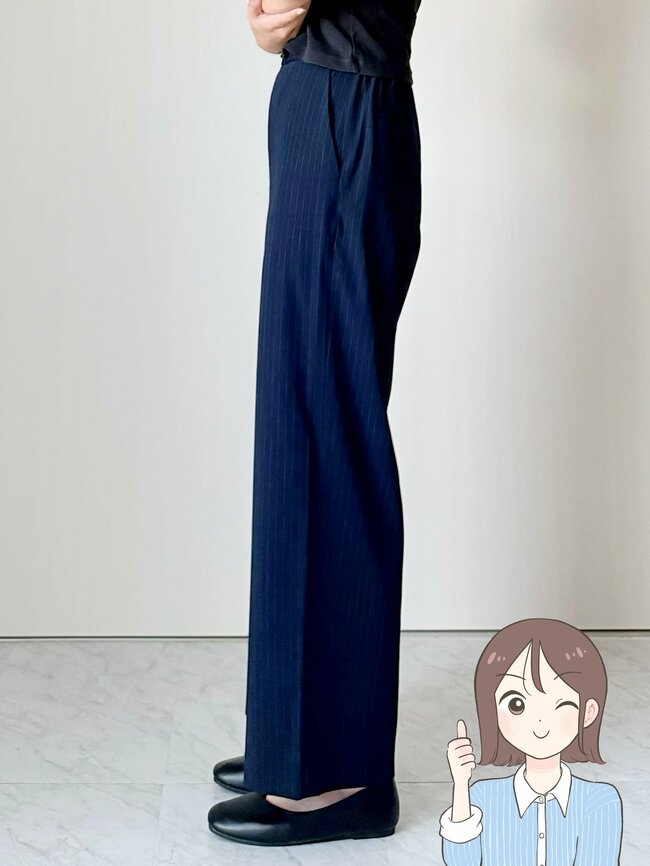 「とにかく動きやすい」ユニクロの“着痩せパンツ”に絶賛の声「汗をかいてもサラサラ」「本当にキレイなシルエット」《購入レビュー》