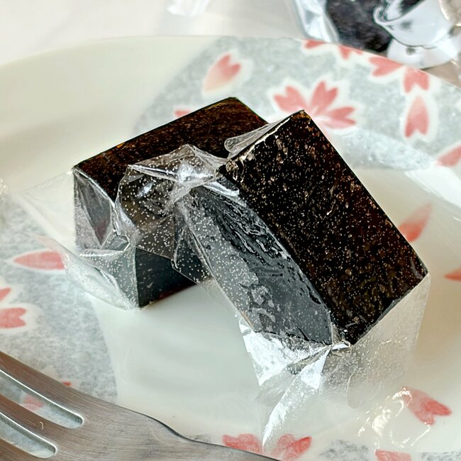 「やっと買えました」「出る度に売り切れ」カルディの“かわいすぎる小物入れ”ミニ財布にもちょうどいい！「手のひらサイズで可愛い」