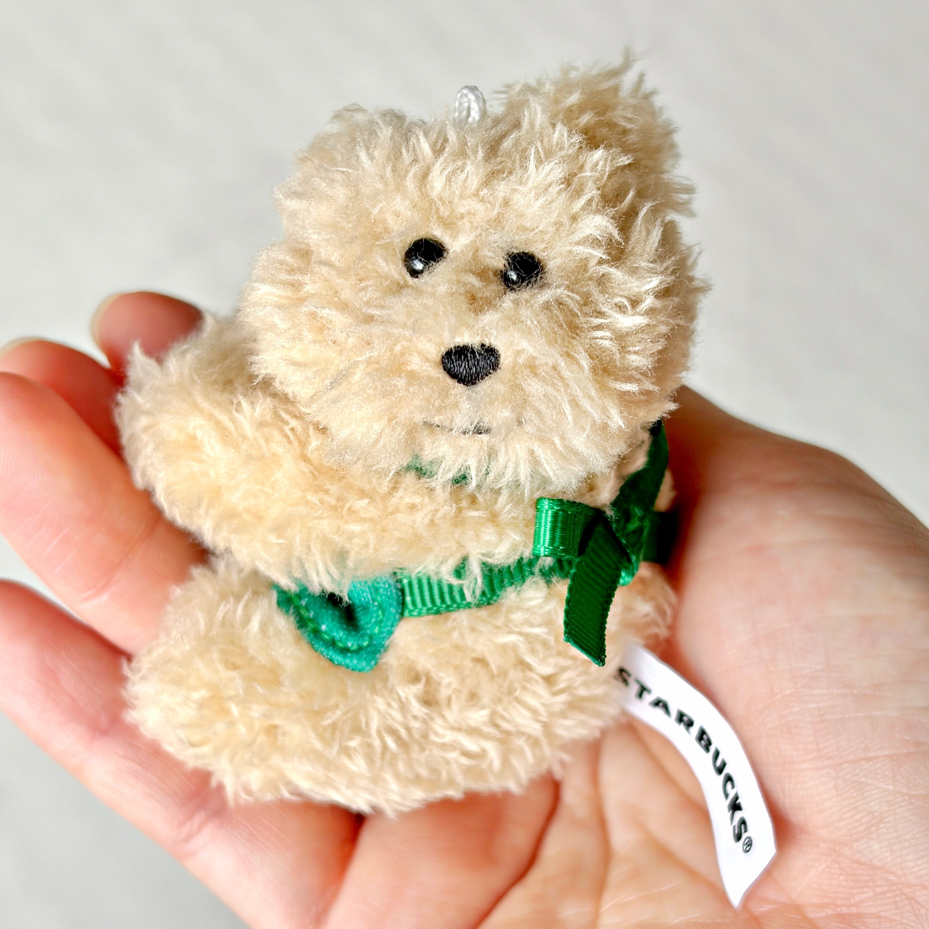 「こんなモフモフ見たことない」スターバックスの“30周年スペシャルグッズ”ドリンク券付きでお得感すごい!「テディベア仕様やばすぎ」「ふわふわでシリーズ化してほしい」