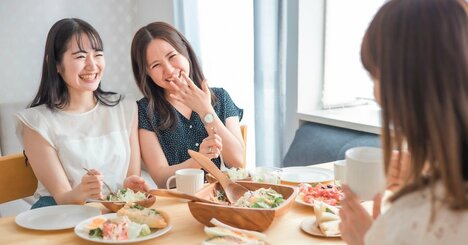 遊びに来た友人がなかなか帰らないとき、感じのいい人は「そろそろ帰って」の代わりに何と声をかける？