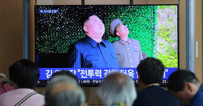 北朝鮮はミサイルと見られる飛翔体を発射した