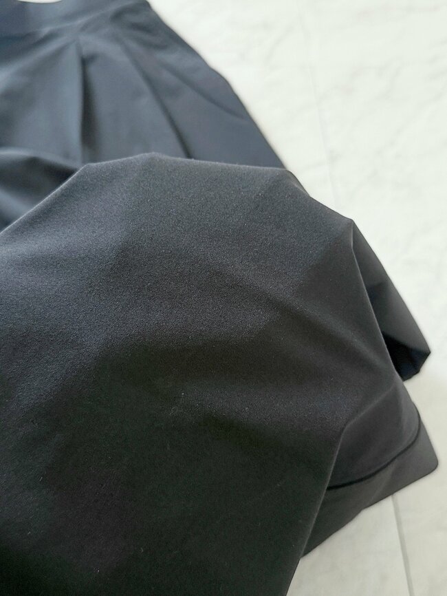 「2本買いました」「汗もすぐ乾く」ユニクロの“ひんやりワイドパンツ”あまりの快適さにビックリ！「着こなしが簡単」【購入レビュー】