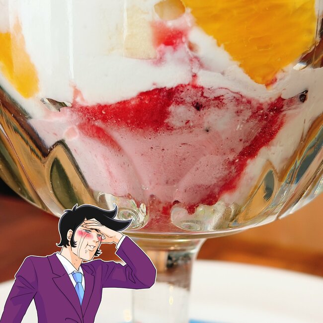 「フルーツだらけで最高」「ボリュームも満点」ロイヤルホストの“てんこ盛りパフェ”が贅沢すぎる!「美味しい!大きい!お腹いっぱい!」