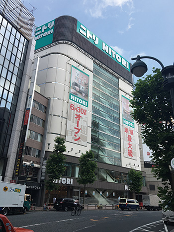ニトリ出店加速も同一商圏でのカニバリと人材難の懸念