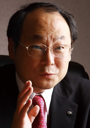 野村ホールディングス<br />取締役執行役副社長兼COO<br />柴田拓美インタビュー<br />「30年遅れのグローバル化挑戦<br />人材育成で“野村らしさ”を保つ」