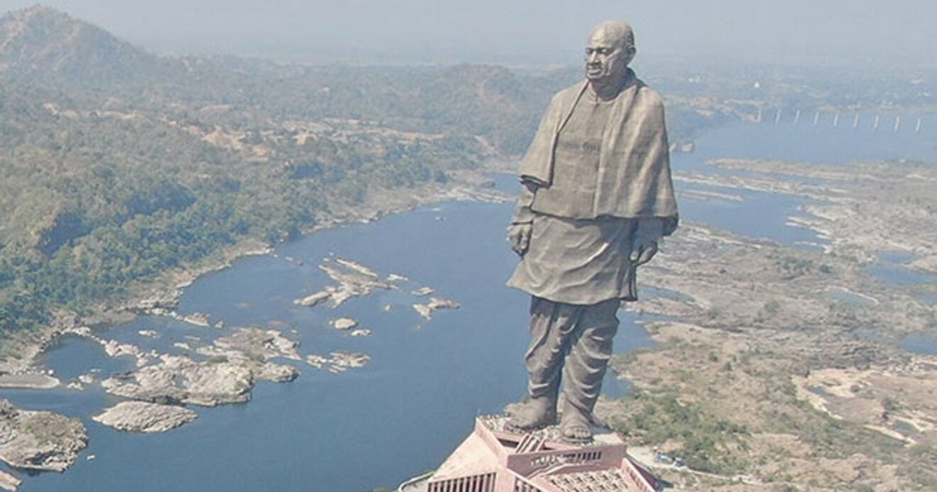 高い デカい カッコいい 世界の驚異的な 巨像 を大紹介 地球の歩き方 地球の歩き方ニュース レポート ダイヤモンド オンライン