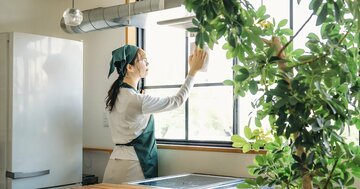天気が悪い、体が痛い……、どんなときでも家の中でできる全身運動とは?