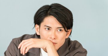 眉毛を見れば一発でわかる？「ナルシストに見える人」の決定的な特徴