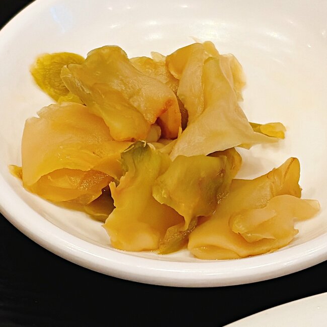 「美味すぎて感動」「毎日食える」日高屋の“てんこ盛り定食”ボリューム凄くて大満足!「めっちゃコスパ良い」