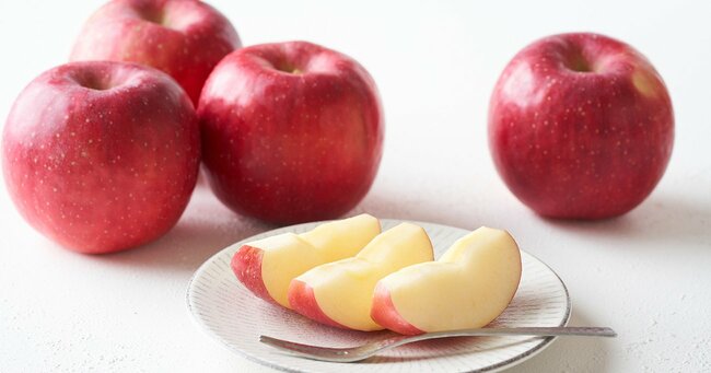 「リンゴは医者を遠ざける」って本当？研究でわかったポリフェノールと加齢リスクの関係