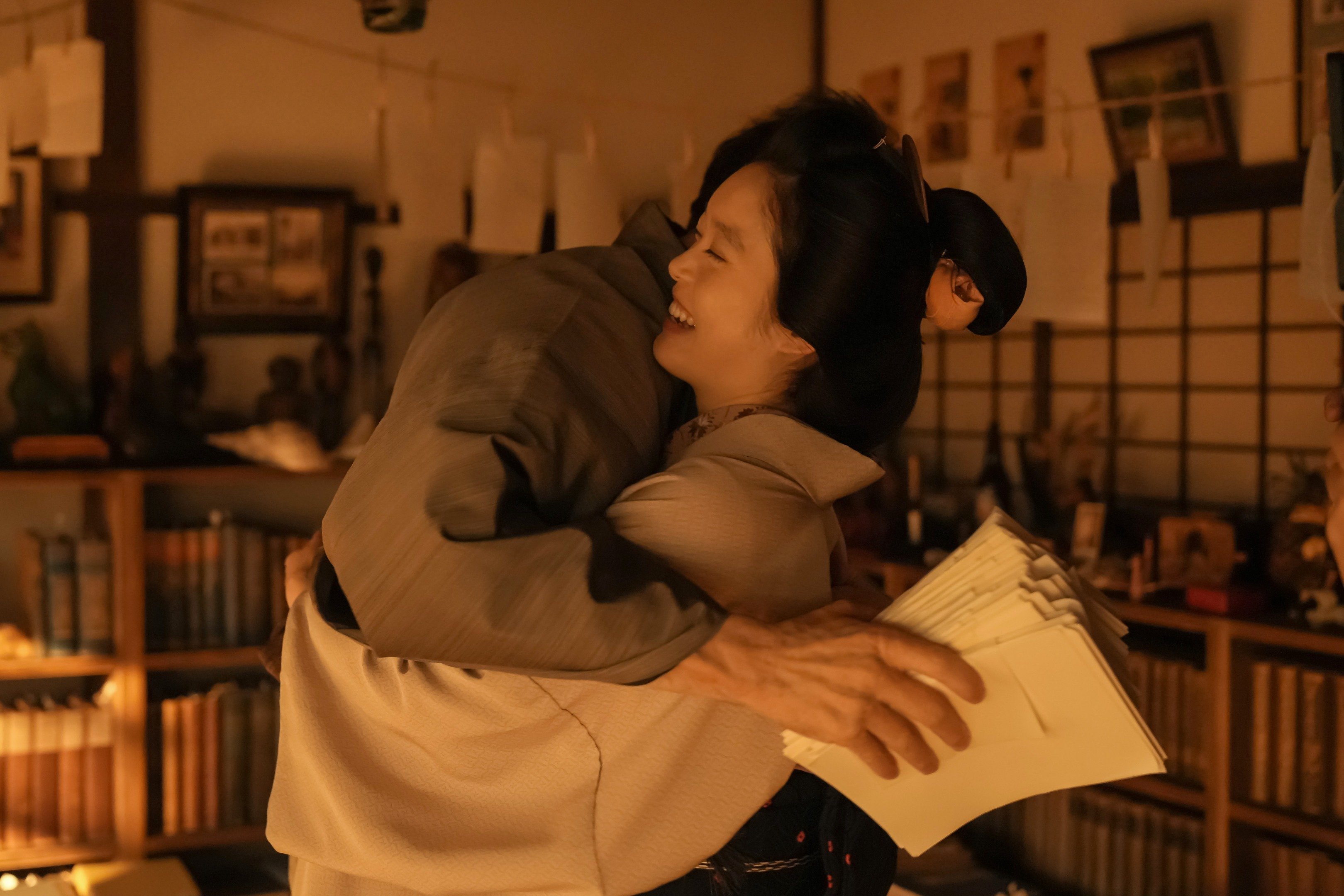 高石あかりの「怪談語り」が上手すぎる！“プロっぽくなくていい”はずなのに…才能がコワい〈ばけばけ第120回〉