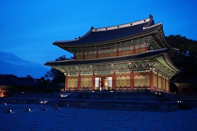 昌徳宮の正殿である仁政殿（インジョンジョン）
