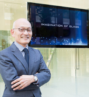 窓を液晶画面にする新商品が、旭硝子社内で賛否両論だったワケ
