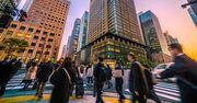 大企業「45～49歳」や中企業「45歳以上」は初任給上回る賃金上昇、労働市場は構造変化？