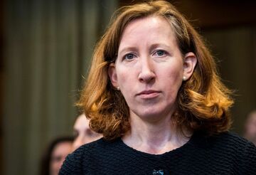 フェイスブック、新法務顧問とPR責任者を起用