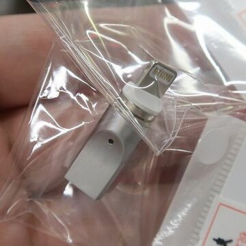 自由な組み合わせでマグネット充電ケーブルが作れる安価なアダプター